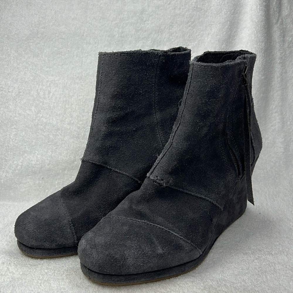 TOMS, gray suede wedges